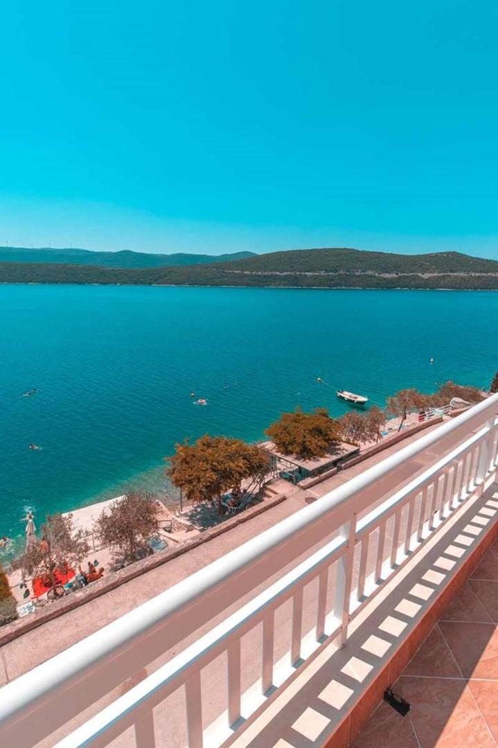 Villa Raguz Sa Privatnom Plazom I Garazom Neum Exterior photo